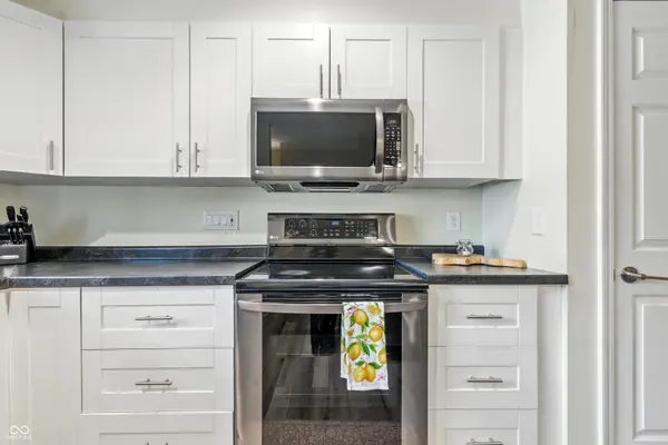 9473 S Pointe Retreat DR, Bloomington, IN 47401