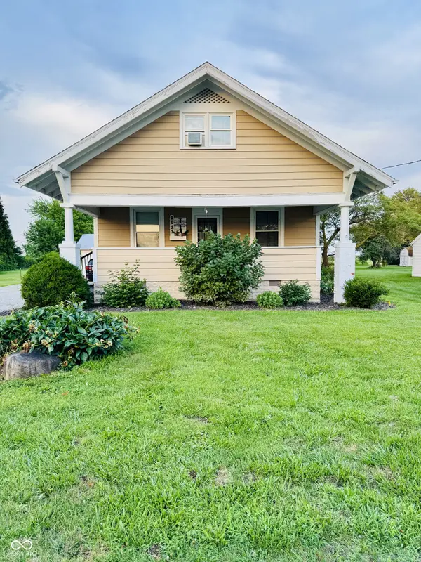 1011 S Bringhurst RD, Bringhurst, IN 46913