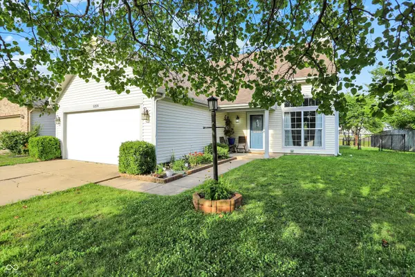 5225 Thompson Park, Indianapolis, IN 46237