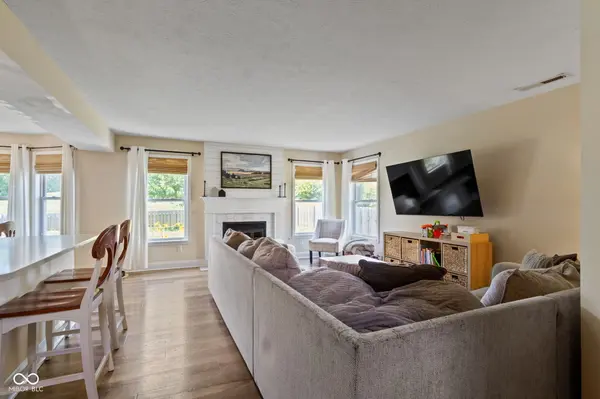 5866 Mill Oak DR, Noblesville, IN 46062