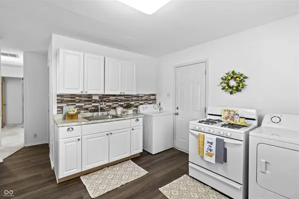 411 N 18th ST, Noblesville, IN 46060
