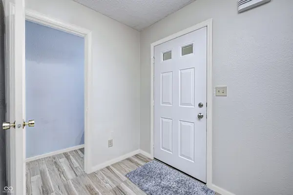 10246 Liverpool WAY, Indianapolis, IN 46236