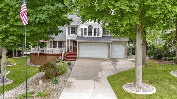12657 Shorevista DR, Indianapolis, IN 46236