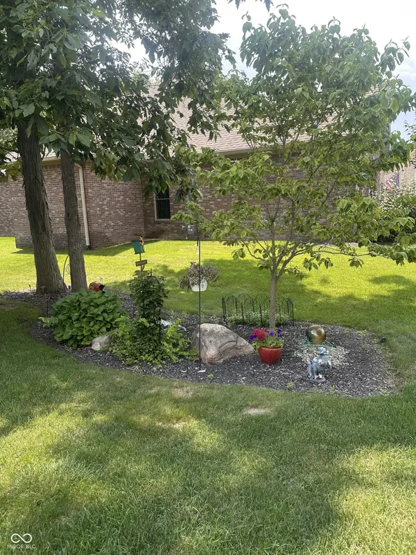 6655 Golden Oak LN, Avon, IN 46123
