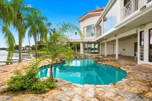 11609 CARROLLWOOD DR, Tampa, FL, 33618 photo 16