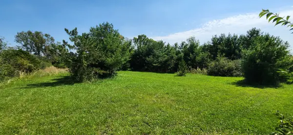 V S Volbrecht RD, Crete, IL 60417