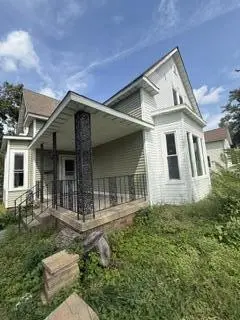 1110 E Cleveland AVE, Hobart, IN 46342