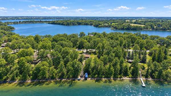 7630 Long Lake RD, Willmar, MN 56201