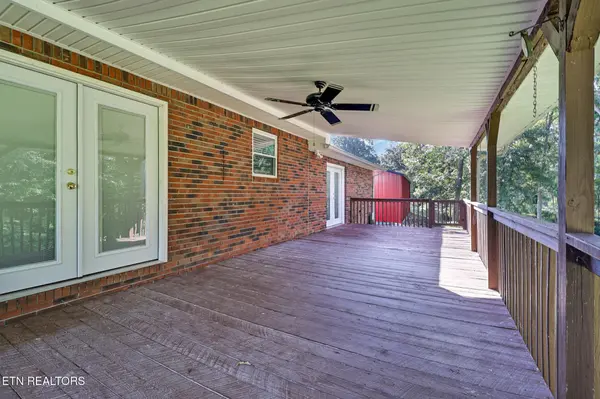329 Dillon St, Crossville, TN 38555