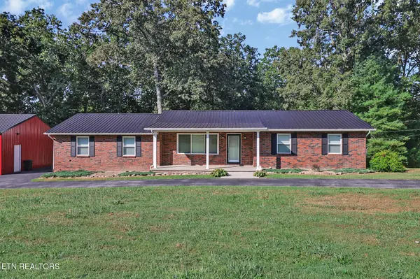 329 Dillon St, Crossville, TN 38555