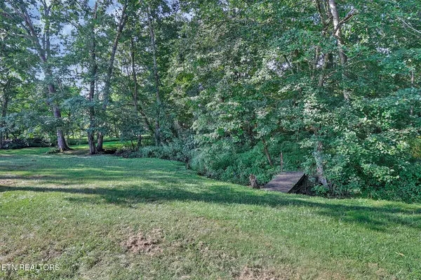 329 Dillon St, Crossville, TN 38555