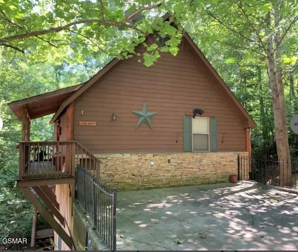 335 Greenwood Way, Pigeon Forge, TN 37863