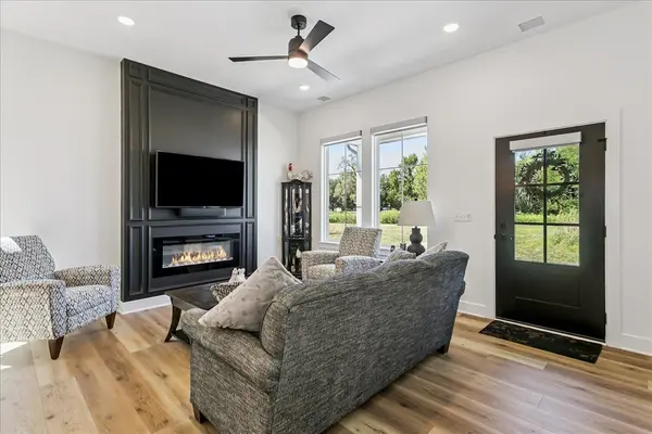 441 E Lexington Ln, Andover, KS 67002