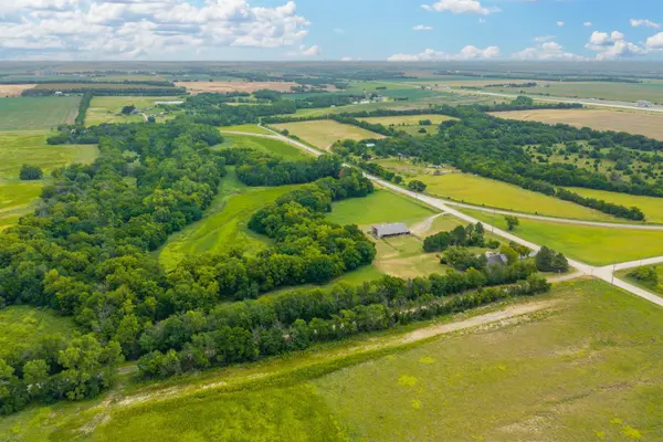 00000 E 40th, Wellington, KS 67152