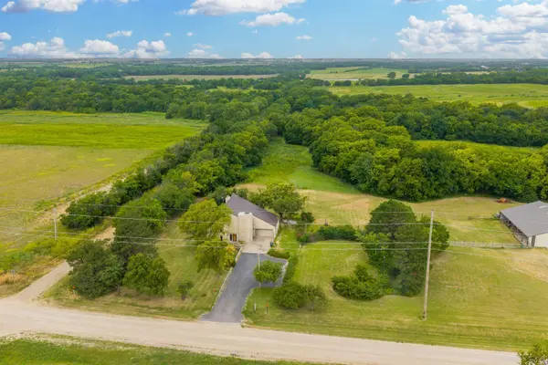 00000 E 40th, Wellington, KS 67152