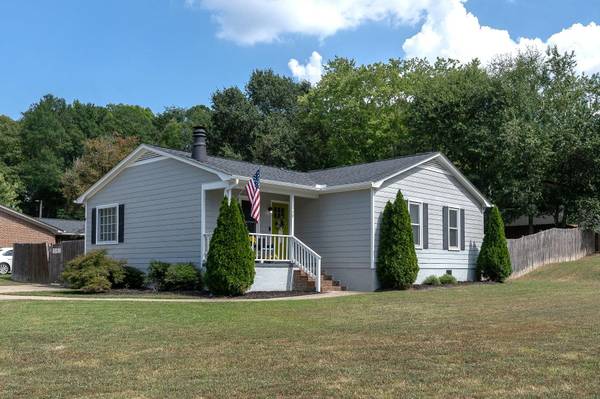 10 Meadowview DR, Taylors, SC 29687