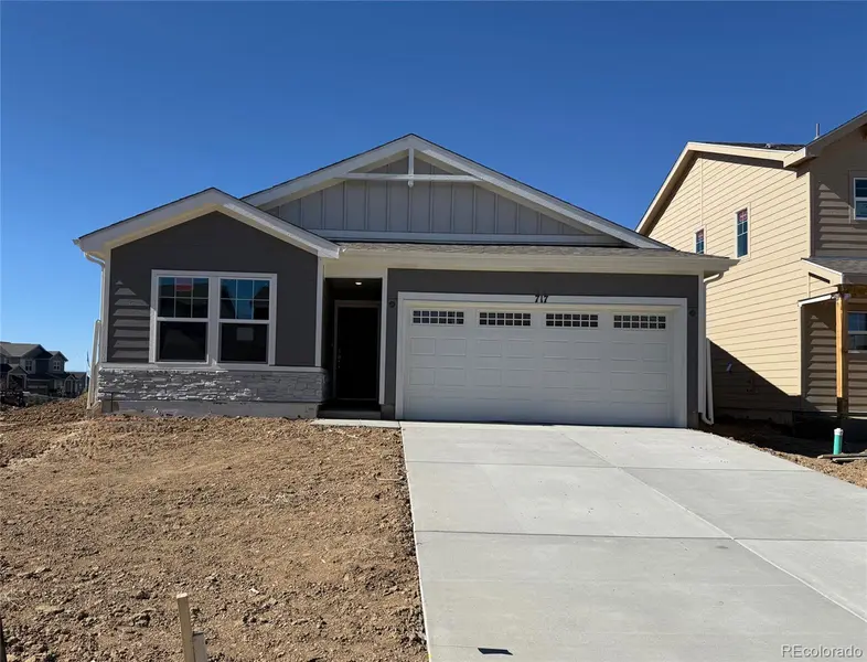 786 N Carrie CT, Watkins, CO 80137