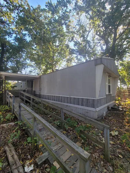 381 Mill Hollow RD, Forsyth, MO 65653