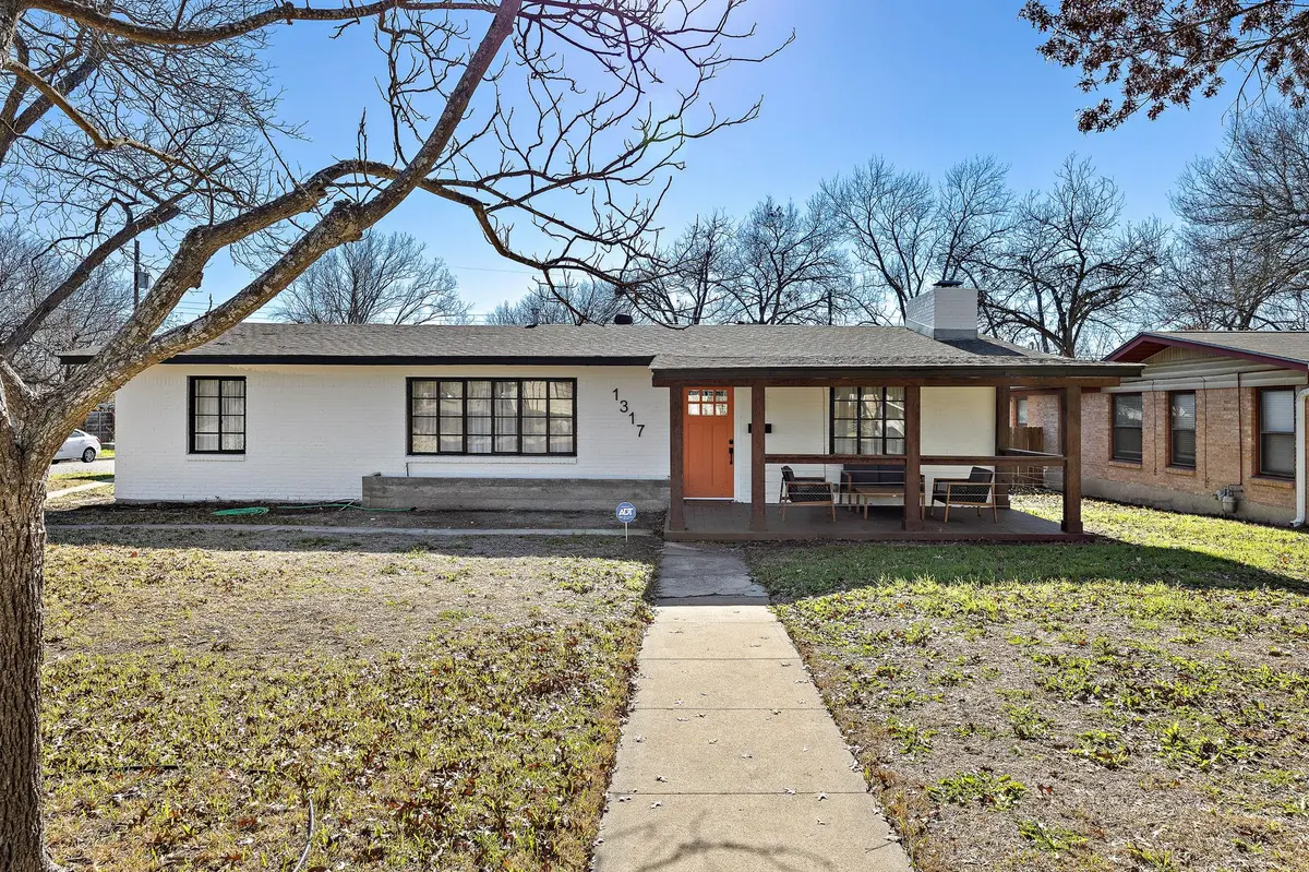 1317 Cloverleaf DR, Austin, TX 78723