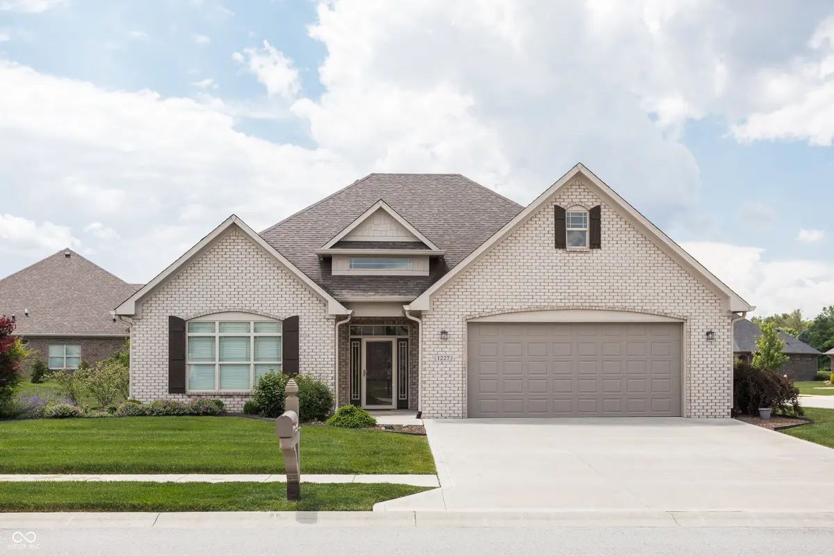 1227 Highbury DR, Danville, IN 46122