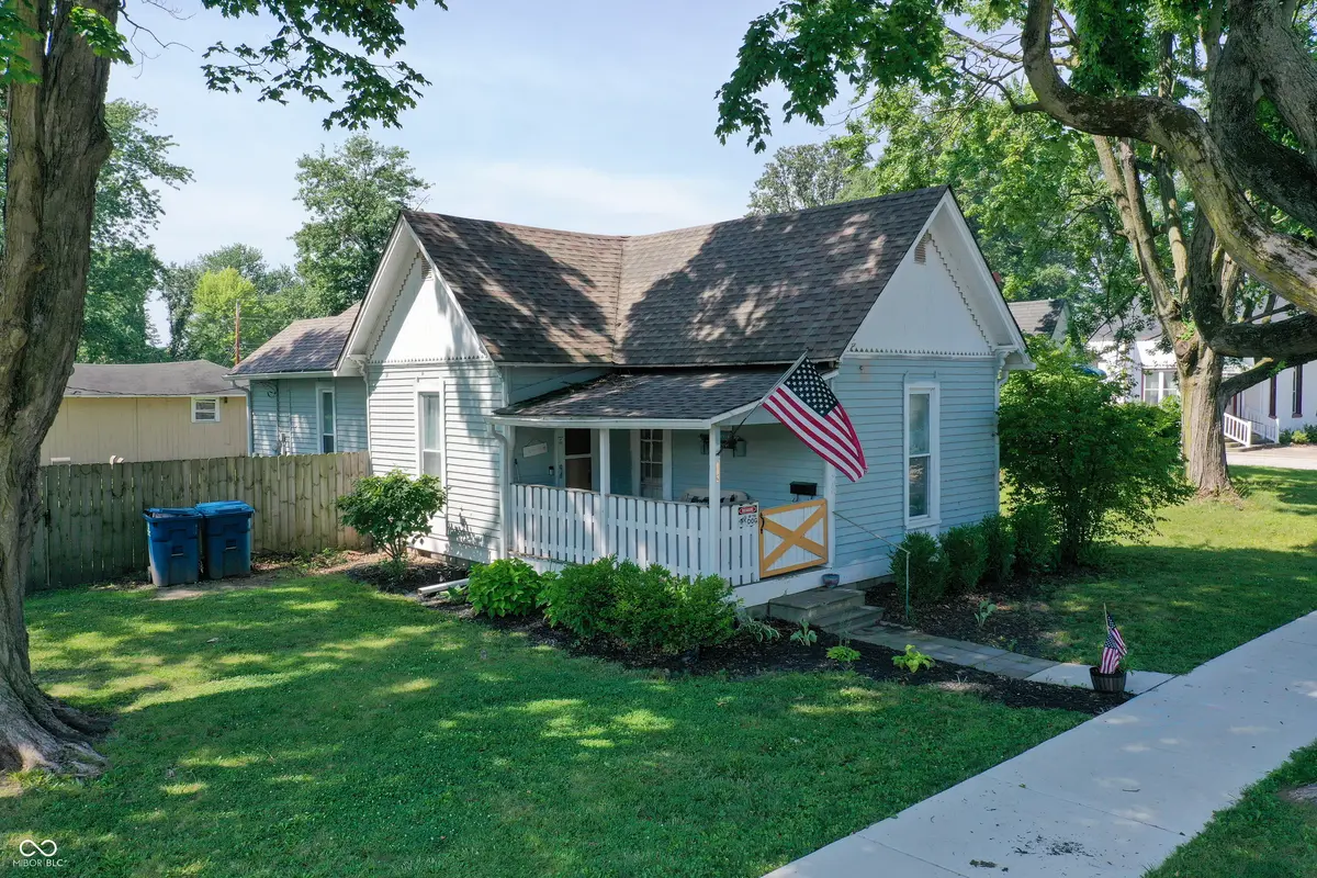 402 E 6th ST, Sheridan, IN 46069