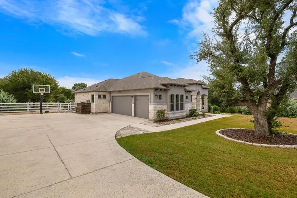 128 Stag Leap CT, Liberty Hill, TX 78642