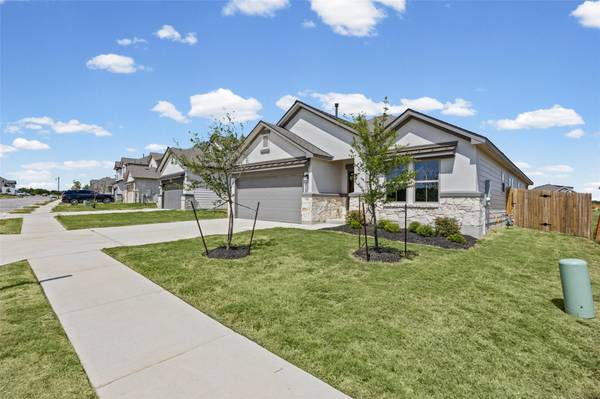 134 Arena DR, Liberty Hill, TX 78642