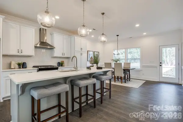 1241 Eastway DR, Charlotte, NC 28205