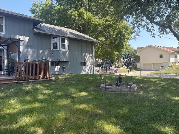 6407 E 140th TER, Grandview, MO 64030