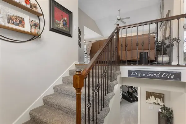 628 E Dogwood ST, Gardner, KS 66030