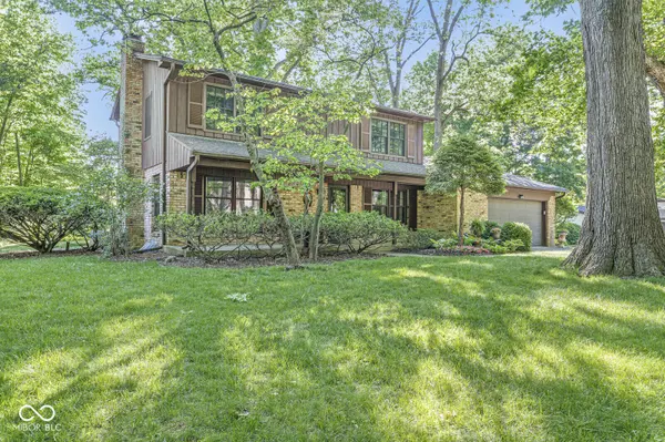 577 Century Oaks DR, Zionsville, IN 46077