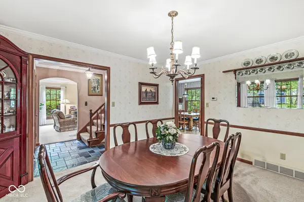 577 Century Oaks DR, Zionsville, IN 46077