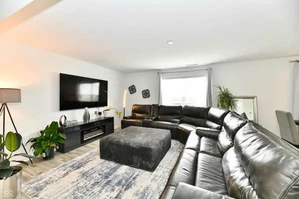 6883 Honeysuckle WAY, Pendleton, IN 46064