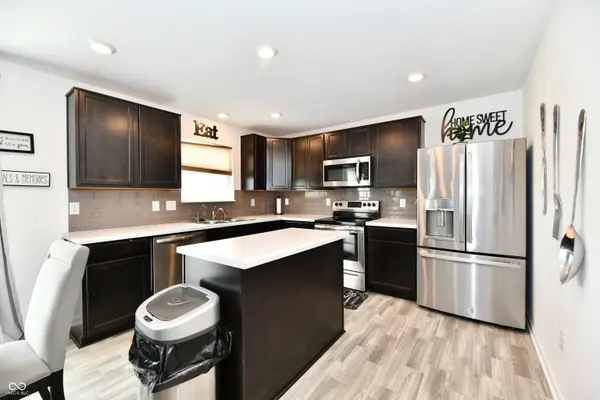 6883 Honeysuckle WAY, Pendleton, IN 46064