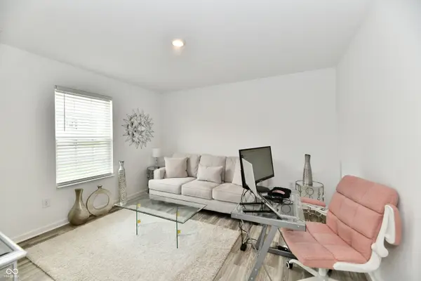 6883 Honeysuckle WAY, Pendleton, IN 46064