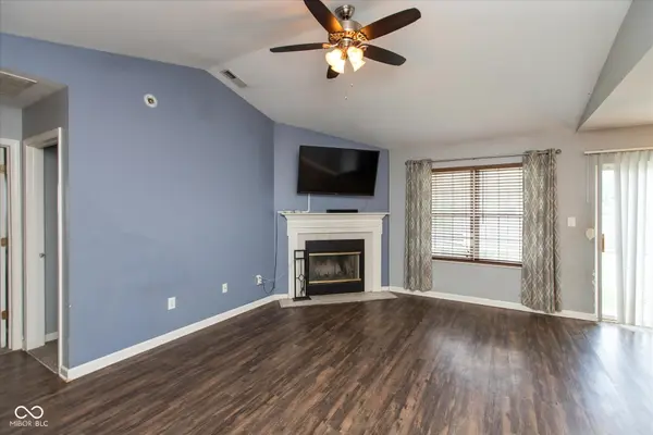 142 Hilltop Farms BLVD, Whiteland, IN 46184