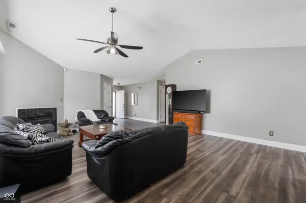 10577 Georgetown CT, Indianapolis, IN 46234