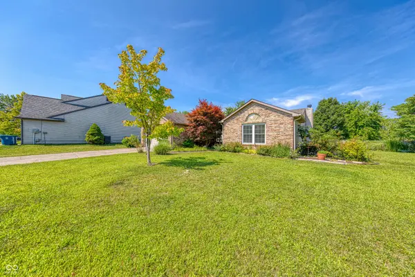 5950 Petersburg DR, Indianapolis, IN 46254