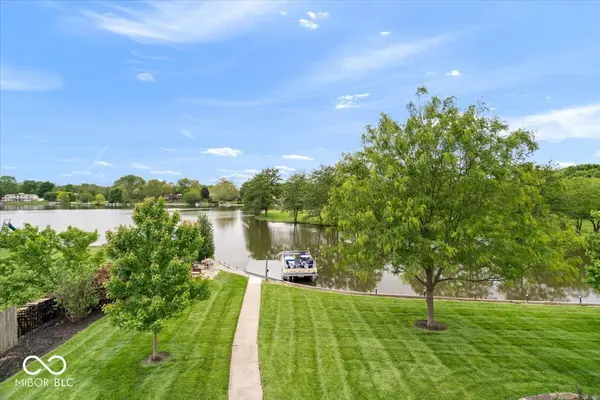 11416 E Lakeshore DR, Carmel, IN 46033
