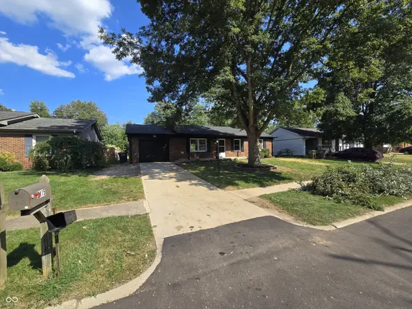 2115 Dawnshire DR, Columbus, IN 47203
