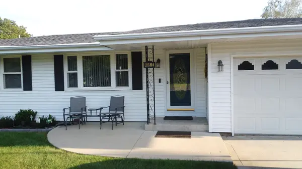 406 E Chestnut ST, Hoopeston, IL 60942
