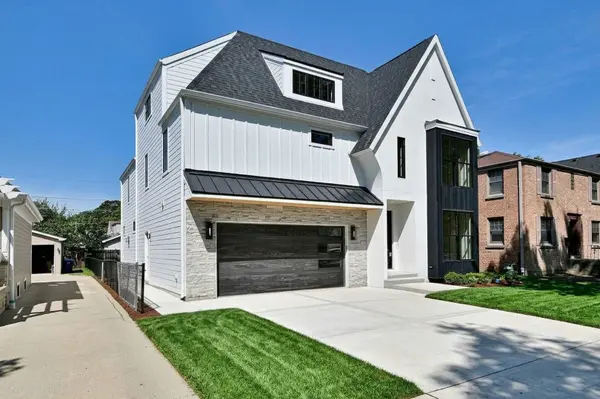 680 S Bryan ST, Elmhurst, IL 60126