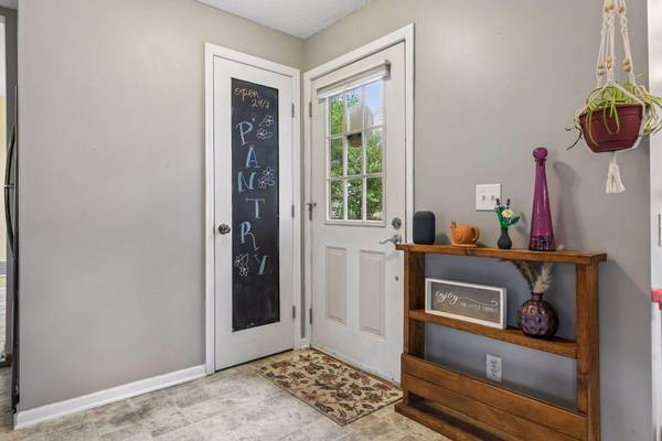 670 Goodwin AVE N, Oakdale, MN 55128