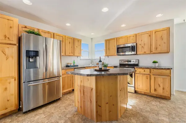 948 W Union AVE, La Salle, CO 80645