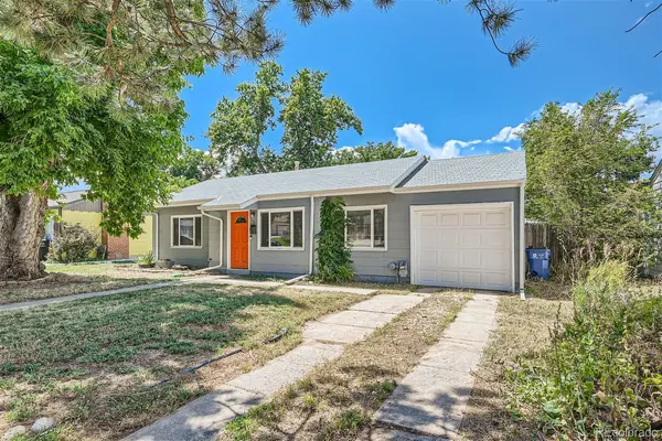 3017 S Grape WAY, Denver, CO 80222