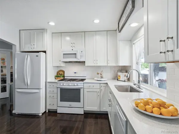 3866 S Olathe CIR, Aurora, CO 80013