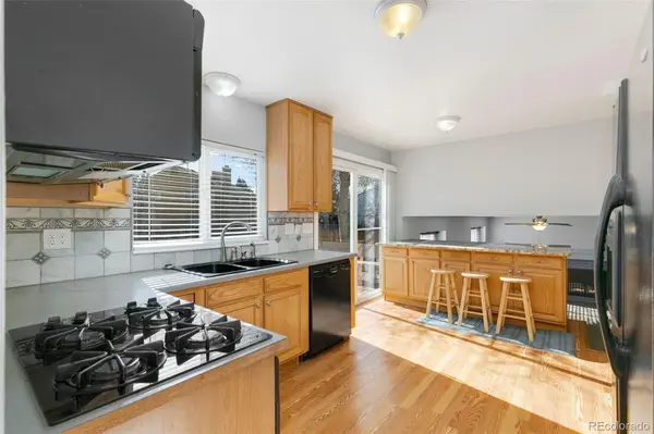 720 S Laredo CIR, Aurora, CO 80017