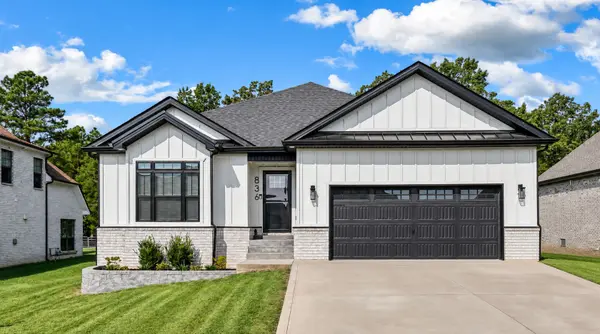 836 Jersey Dr, Clarksville, TN 37043