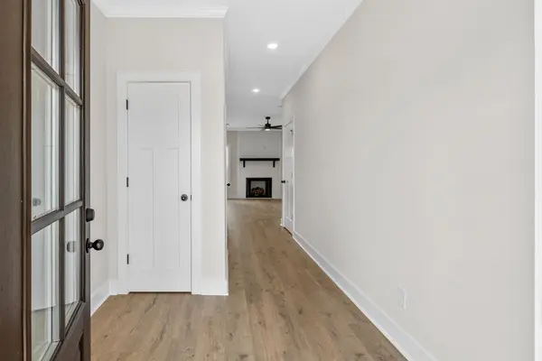 126 Sweet Clover Ct, Clarksville, TN 37040