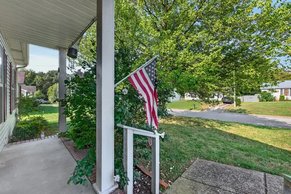 729 Princeton Cir, Clarksville, TN 37042
